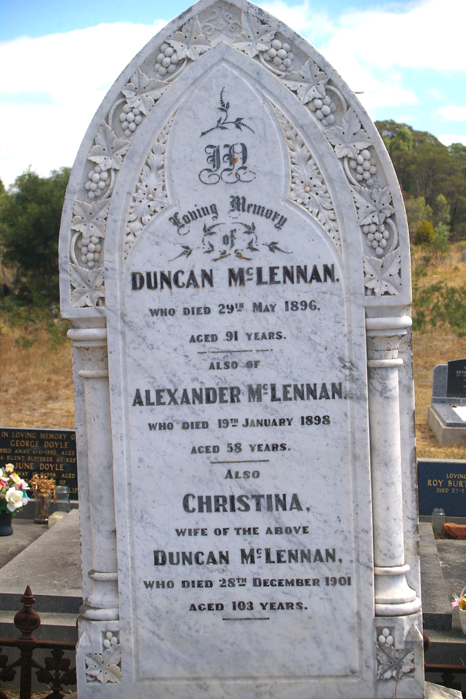 Photo of headstones/Duncan McLennan d1896 hdstn Sandford cem